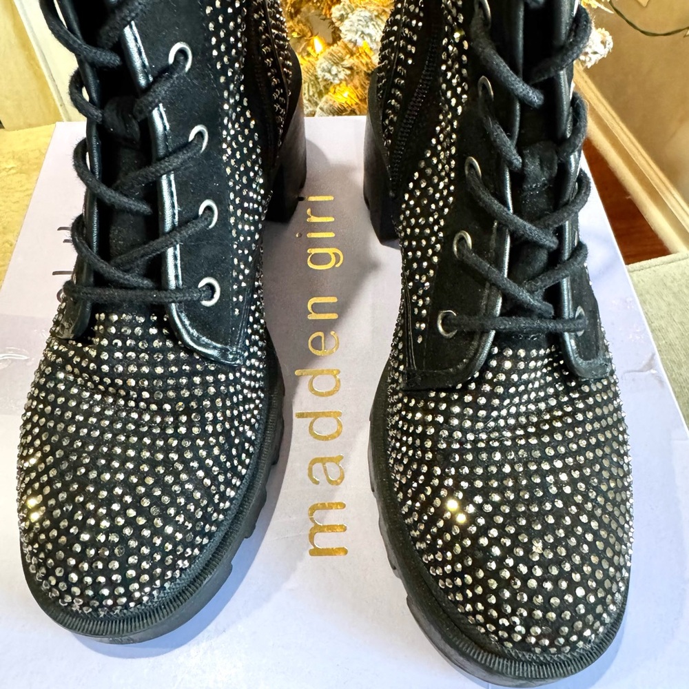 Madden Girl Boots Size 8 - Picture 5 of 11
